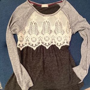 Lightweight Women’s Sweater with Lace Detail